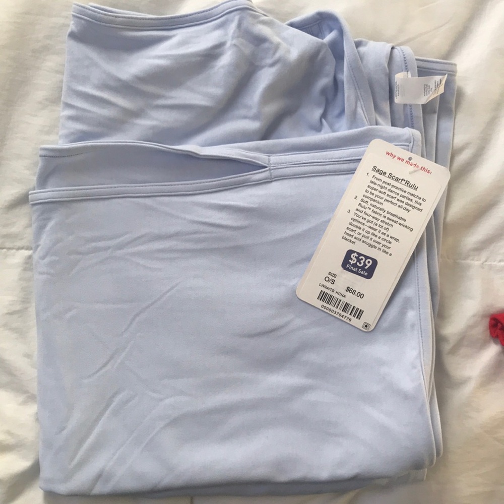 Light blue Sage Lulu lemon scarf